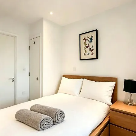 Apartamento Stylish New 2br 5minao Arena Balcony Gym *