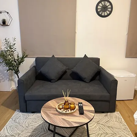 The Monochromatic Nest