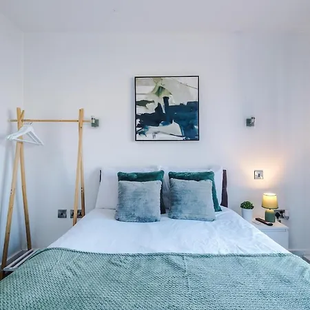 Centre, 3 Bed Penthouse Manchester