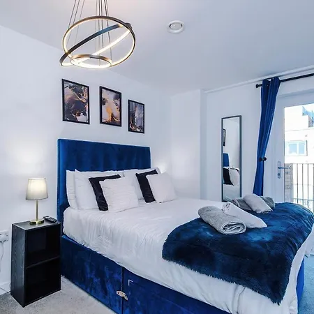 Centre W Balcony & Free Parking * Manchester