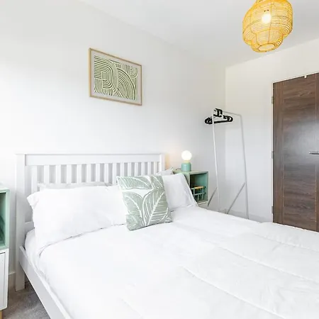 شقة 2 Bedroom 5 Minutes From Old Trafford - Free Parking