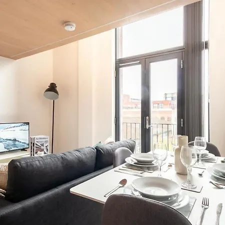 Lovely 2bed W Balcony マンチェスター