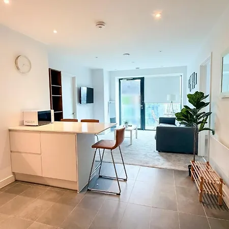 Stylish New 2br 5minao Arena Balcony Gym Apartamento