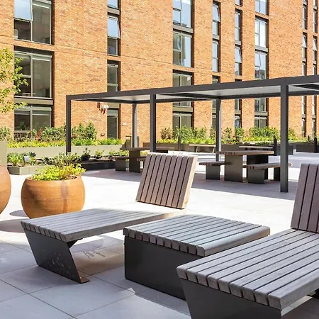Argyl - Podium Near Old Trafford & Mediacity Manchester
