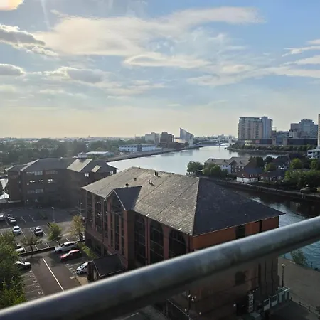 Appartamento Stunning Waterfront Balcony & Quay Views Manchester