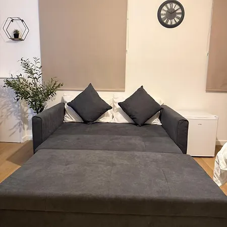 The Monochromatic Nest Apartamento *