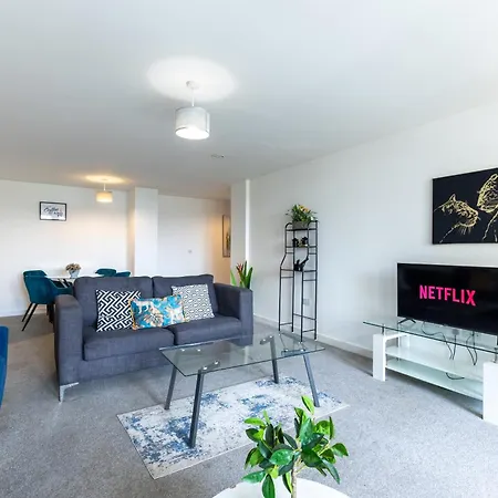 2 Bedroom - Balcony - Riverside - Salford * Manchester