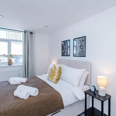 Apartamento Pool Table, 4br, 4bath, Free Parking Manchester