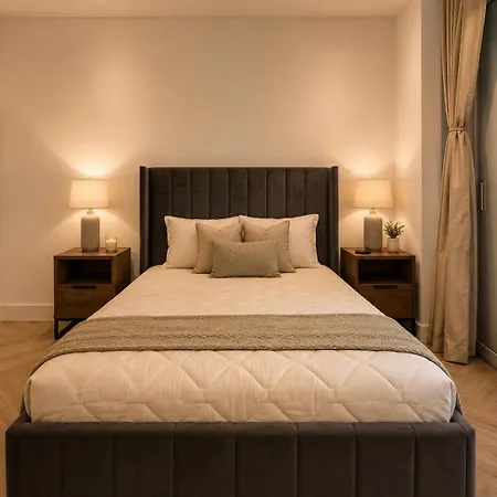 Skyline Luxury Modern 2 Bed