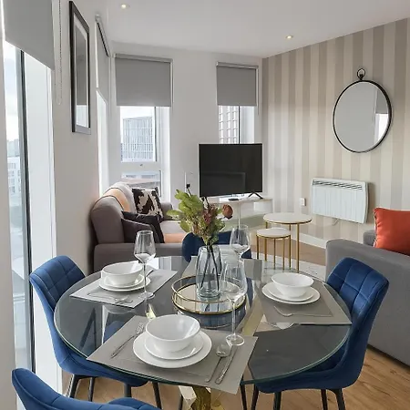 Stylish Penthouse In With Parking Manchester