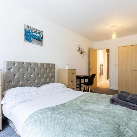 Апартаменты Free Parking Sleeps 6 Near Oxford Rd & Centre Манчестер