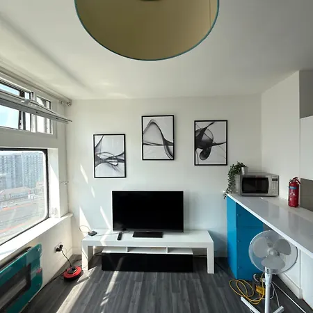 Centre 2 Bed Flat Prime Location * Manchester