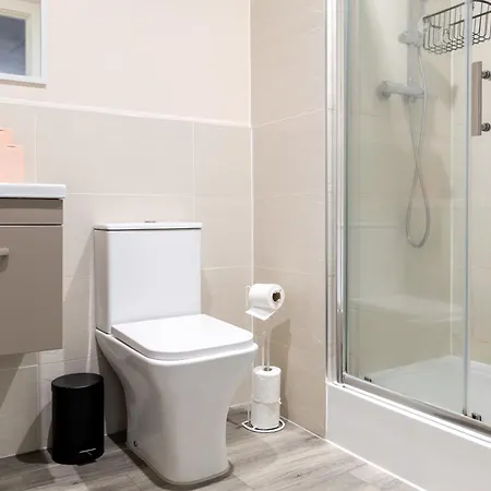 Apartamento Modern 2-bed Ensuite In The Baileys