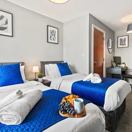 Stylish 2br - Near Mediacity - Free Parking & Business Ready Appartamento Manchester
