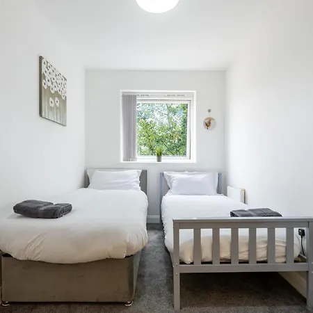 Free Parking Sleeps 6 Near Oxford Rd & Centre Манчестер