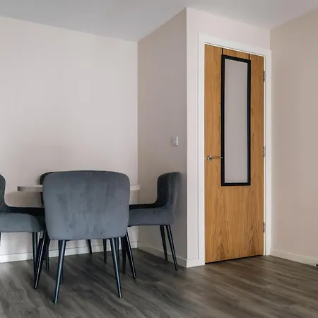 Apartment Modern 2-bed Ensuite In The Baileys Manchester
