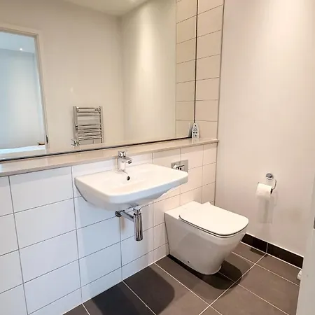 Apartamento Stylish New 2br 5minao Arena Balcony Gym Manchester