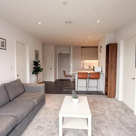 Stylish New 2br 5minao Arena Balcony Gym