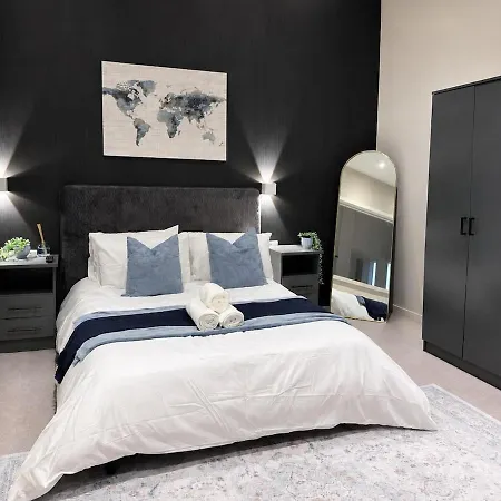 Luxury Penthouse Sleeps 8 Terrace Parking 3br * مانشستر