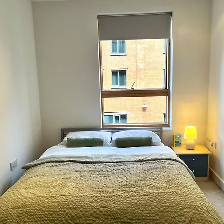 Apartamento The Hacienda Hideaway - 2br With Balcony Manchester
