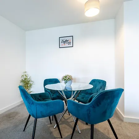 شقة 2 Bedroom - Balcony - Riverside - Salford