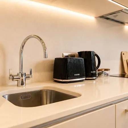Modern By With Us Apartamento Manchester