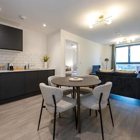 Stylish 2br Near Man Utd, Cricket Stadium & *