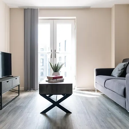 Modern 2-bed Ensuite In The Baileys Apartamento *