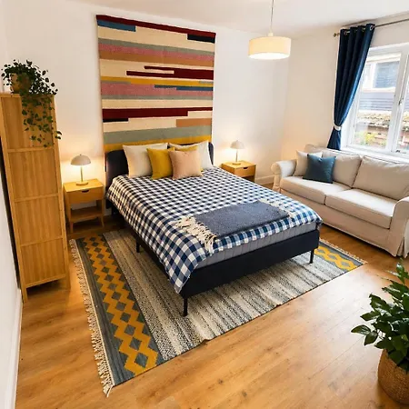 شقة Contemporary Comfort - Sleeps 6 *