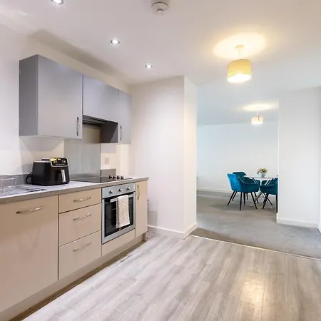 2 Bedroom - Balcony - Riverside - Salford * مانشستر