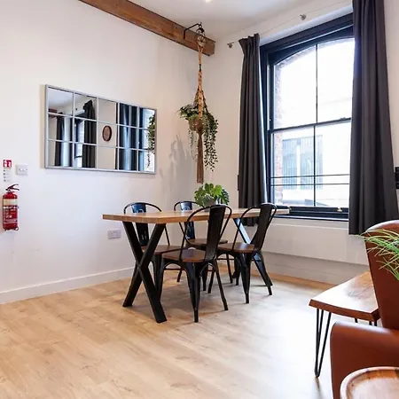 Charming Two-bedroom Near Victoria Station