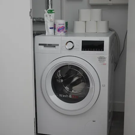 Luxury 1 Bed - Eccles, *