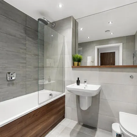 Retreat With Stunning Views
