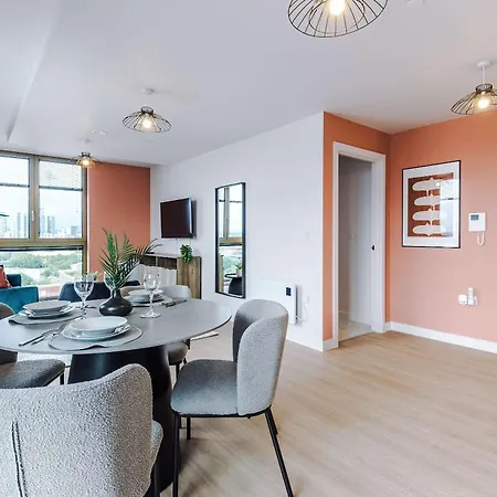 Stylish 1br With Free Parking شقة مانشستر