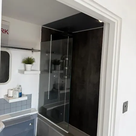 Apartamento Centre 2 Bed Flat Prime Location *