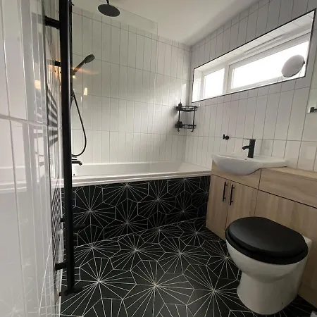 Апартаменты Stylish Near Centre Манчестер