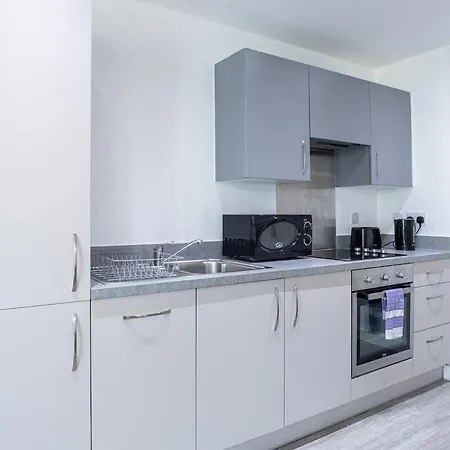 Manchester, Salford, Balcony & Easy Access