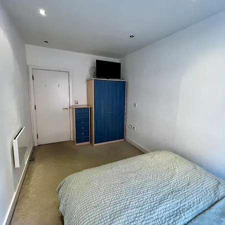 The Hacienda Hideaway - 2br With Balcony Manchester