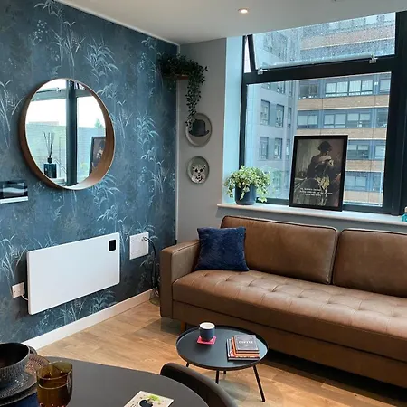 Modern 1br Near Mcr Stadiums Apartman *