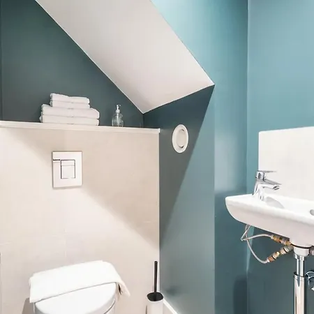 アパート Lovely 2bed W Balcony *