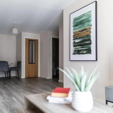 Apartamento Modern 2-bed Ensuite In The Baileys