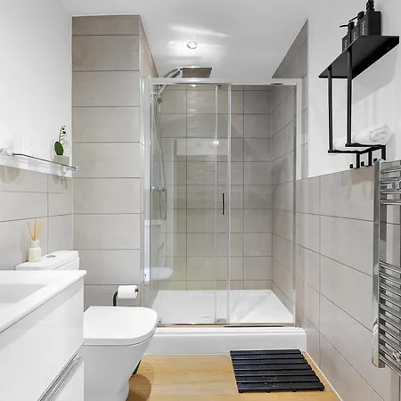 Luxury Old Trafford Flat By Superhost