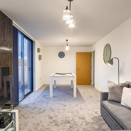 Appartamento Penthouse, Pool & Ping Pong, Skyline *