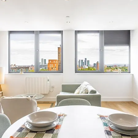 شقة 2 Bedroom 5 Minutes From Old Trafford - Free Parking *