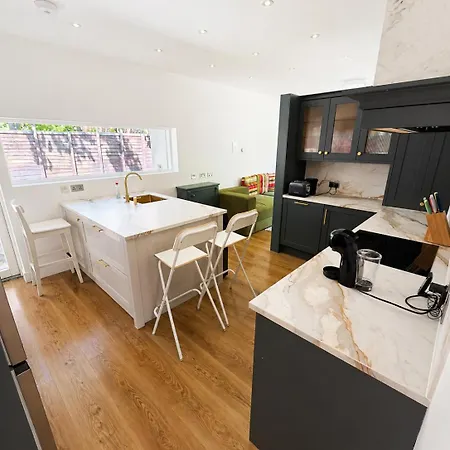 Apartamento Contemporary Comfort - Sleeps 6