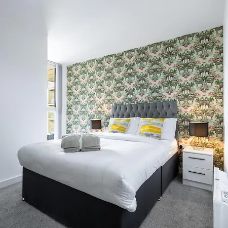 2 Bedroom - Balcony - Riverside - Salford Apartamento