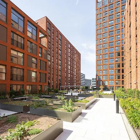 Argyl - Podium Near Old Trafford & Mediacity * Manchester