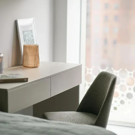 Apartment For Students Only - Square Gardens, Acer In Manchester