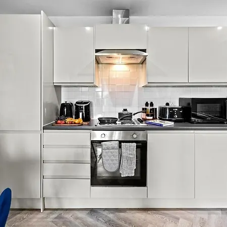 Stylish 2br - Near Mediacity - Free Parking & Business Ready Appartamento Manchester