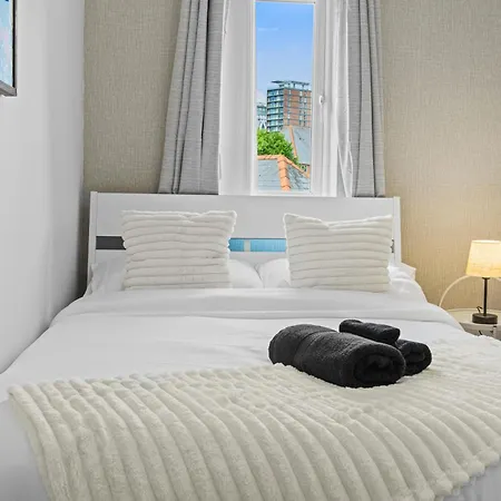 2br,prime Location Pad,free Parking,ps4,wifi,tourists